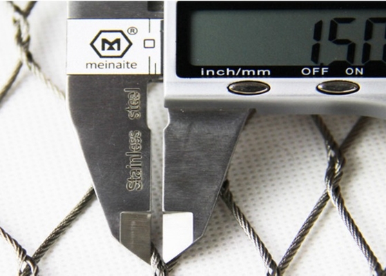 Tenunan Tangan Oksida Hitam 1.2mm Aviary Wire Mesh 7 X 7